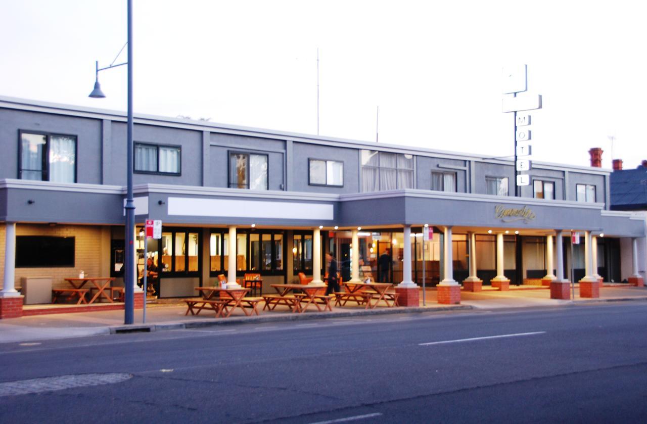 Commodore Motor Inn Albury Exteriör bild
