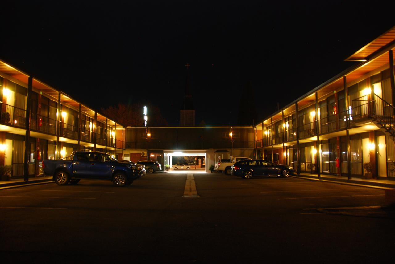Commodore Motor Inn Albury Exteriör bild