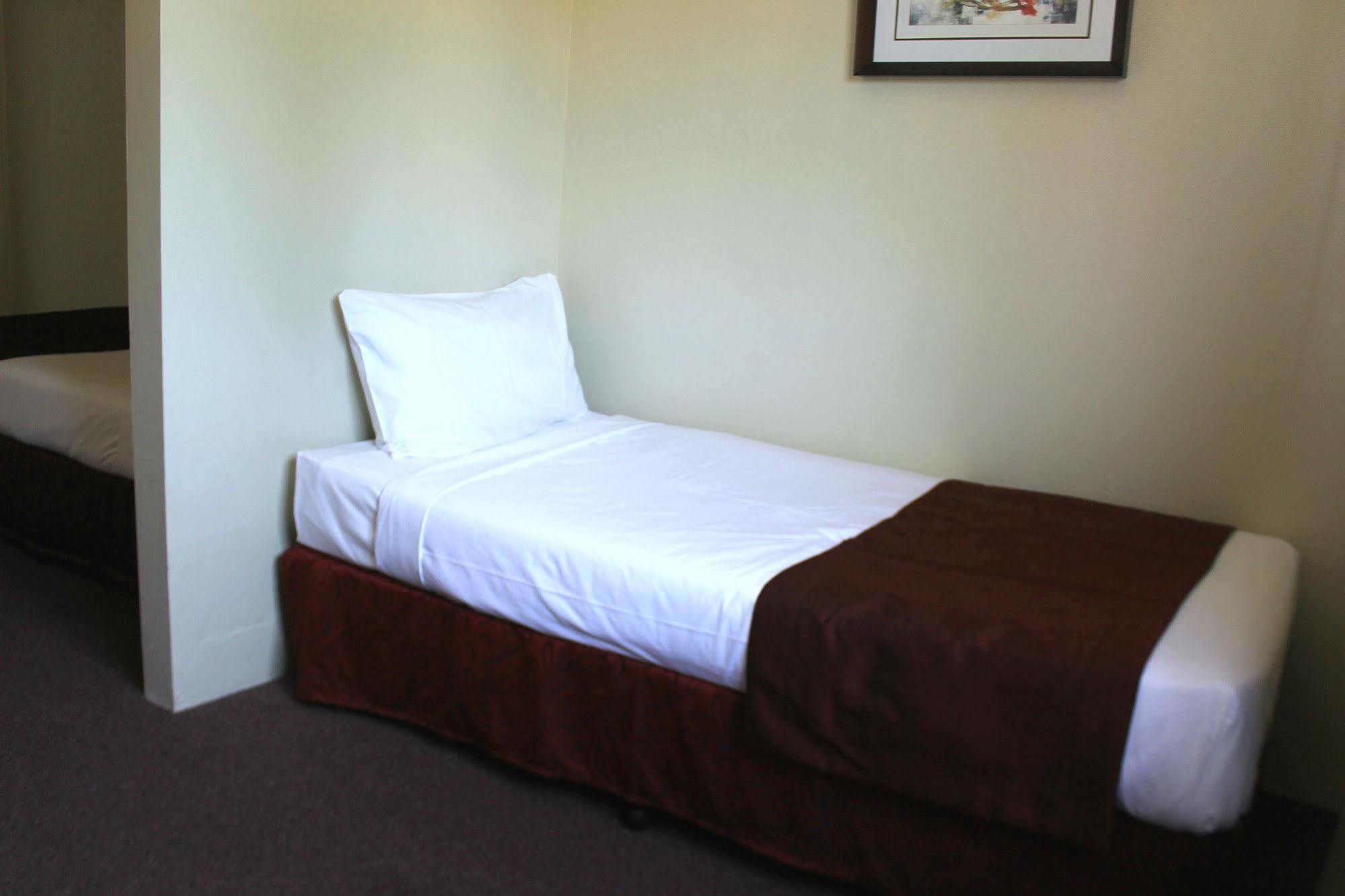 Commodore Motor Inn Albury Exteriör bild